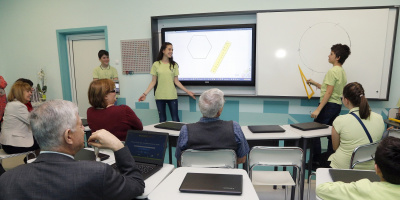 125 СУ „Боян Пенев“ откри своята първа математическа лаборатория. Дигиталната стая ще предложи иновативни методи на обучение по компютърно моделиране и математическа лингвистика.