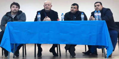 Кметът Мюмюн Искендер разговаря с младежкото ДПС в Сърница