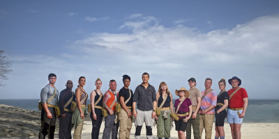 Беър Грилс помага на 12 непознати да намерят 100 000 долара скрити на изостравен остров по Discovery Chanel