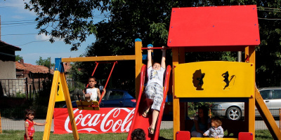 Две нови площадки за игра за децата на Костинброд