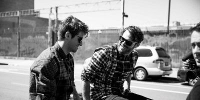 Tommy Hilfiger представя The Chainsmokers – новите посланици на мъжките колекции на марката