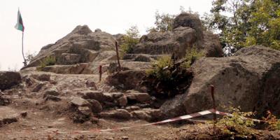 Крепостта над село Ангел войвода е от времето на Юстиниан