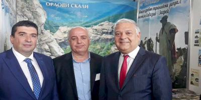 Заместник министър на туризма посети щанда на Минерални бани