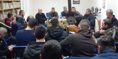 Кметът на Минерални бани разговаря с младежите от Винево