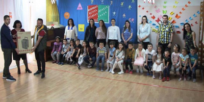 Младежи от ДПС – Ардино зарадваха деца с подаръци