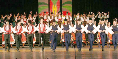 Над 1 000 творци на фолклорен фест в Трявна