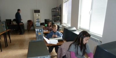 Компютърна школа по програмиране за деца отваря врати в София