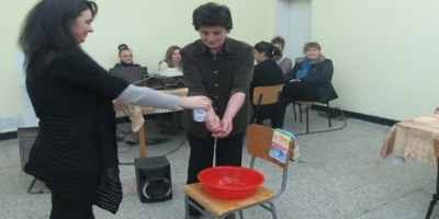 Бабинден с истински деца отбелязаха в Розов кладенец