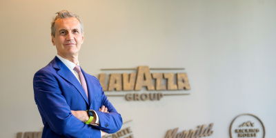 LAVAZZA GROUP: ПРЕДИЗВИКАТЕЛНА МАКРОИКОНОМИЧЕСКА СРЕДА, НО ПРОДЪЛЖАВАЩ РАСТЕЖ В СЪОТВЕТСТВИЕ С КОРПОРАТИВНАТА СТРАТЕГИЯ   ОБОРОТ ОТ НАД 3 МИЛИАРДА ЕВРО ПРЕЗ 2023 Г