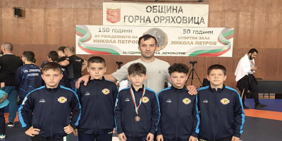 Малките борци от Караманци с два бронзови медала от държавното