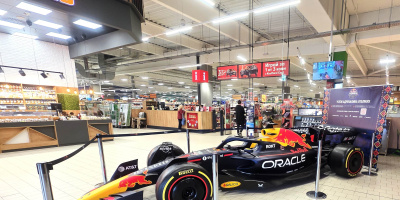 Koпие на шампионския болид на Верстапен от 2023 г. - този уикенд в Kaufland - Изгрев