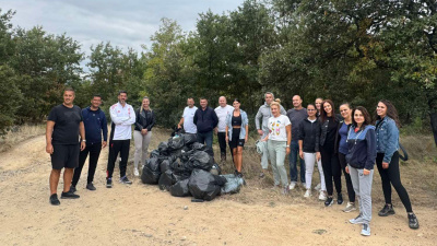 Над 220 доброволци от Yettel облагородиха ключови места в Казанлък