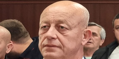 Съдът отстрани Мюмюн Искендер без предявен обвинителен акт
