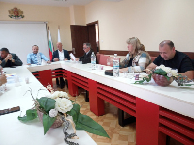 Сунай Хасан: „Стефка Здравкова неглижира община Минерални бани“