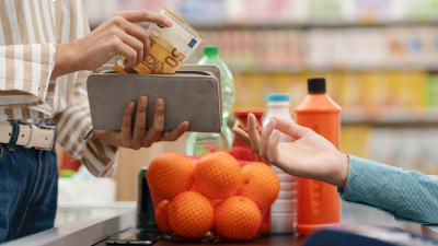 Празнична трапеза без натиск върху бюджета: По-евтин свински врат и пуйка на цени от 2024 г. в Lidl