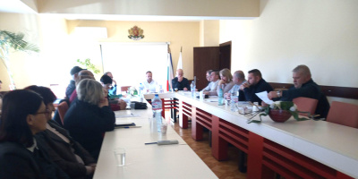 Контрапротест защити вдигането на такса смет в Минерални бани