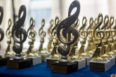 Художествено-музикално състезание на английски език дава поле за изява на млади таланти