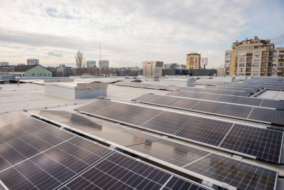 12-ата фотоволтаична инсталация на покрива на Kaufland вече произвежда „зелена“ енергия