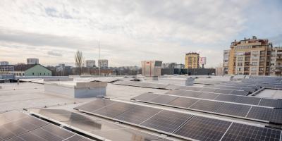 12-ата фотоволтаична инсталация на покрива на Kaufland вече произвежда „зелена“ енергия