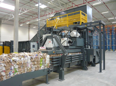 Близо 40 млн. опаковки върнаха клиентите на Kaufland в станциите за рециклиране