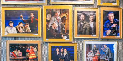 Фотографии на известни български актьори посрещат клиентите на най-новия магазин на Kaufland в столицата