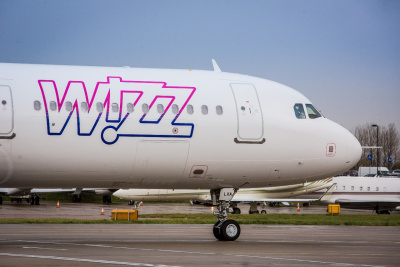Wizz Air увеличава капацитета си от ключови европейски бази в подкрепа на пътниците, засегнати от ограниченията във въздушното пространство над Близкия изток