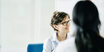 Гъвкавите и хибридни начини на работа предоставят на жените по-големи възможности за развитие, а компаниите печелят от по-ефективни и разнообразни екипи, повишавайки продуктивността и задържането на служителите