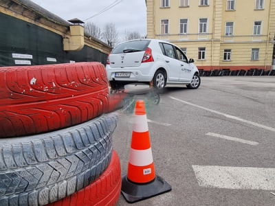 16 дами ще мерят умения на автомобилно състезание в Панагюрище