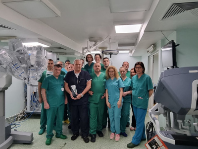 2000 роботизирани операции в урологията на МБАЛ „Доверие“
