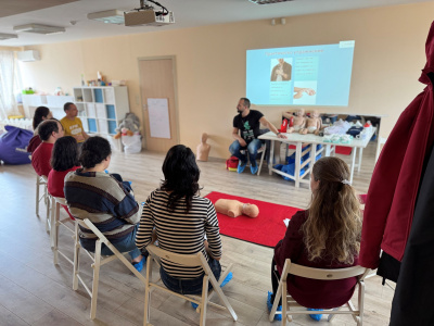 Безплатен курс по първа помощ за бебета и деца предстои в София