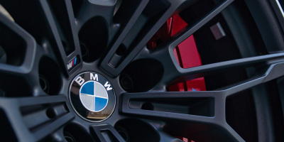 BMW продължава да задава стандартите в премиум автомобилния сегмент с иновации и устойчиво развитие
