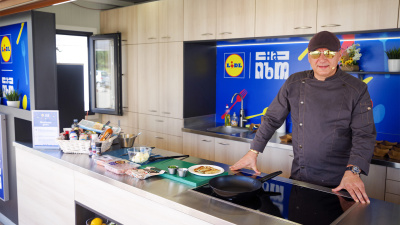 Кулинарно шоу на живо: Мобилната кухня „Lidl на път“ и шеф Манчев пристигат в Добрич