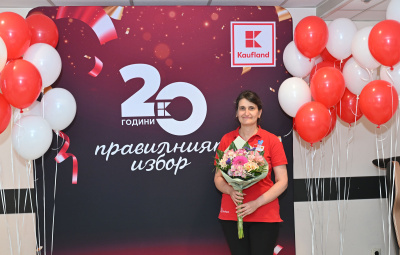 20 години „на първа линия“ в Kaufland: Историята на Деница, която помни опашките пред първия хипермаркет в Русе