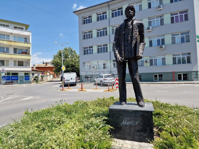 Празник на изкуствата „Никола Манев“ се провежда в Чирпан