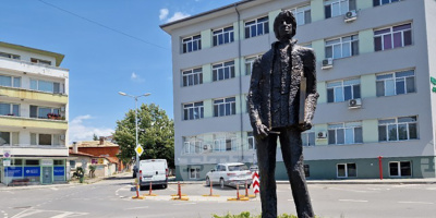 Празник на изкуствата „Никола Манев“ се провежда в Чирпан