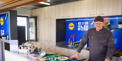 Костинброд посреща мобилната кухня „Lidl на път“ и шеф Манчев