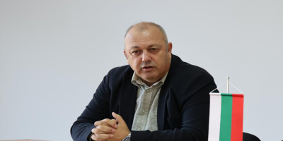 Кметът Изет Шабан проведе традиционната месечна среща с кметовете