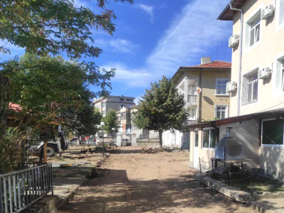 Благоустрояват централния площад в ардинското село Боровица